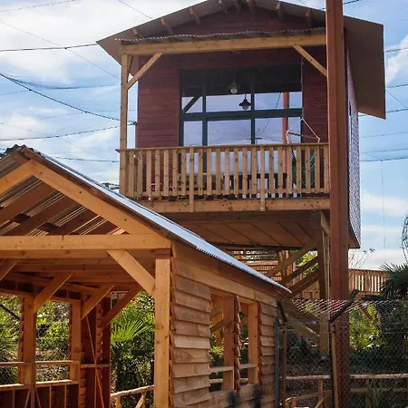 Parrot World - Les Lodges Crecy-la-Chapelle Exterior photo