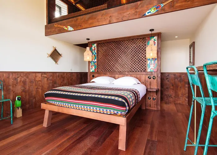 Parrot World - Les Lodges