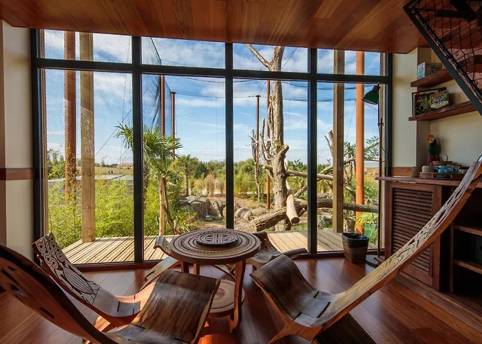 Parrot World - Les Lodges