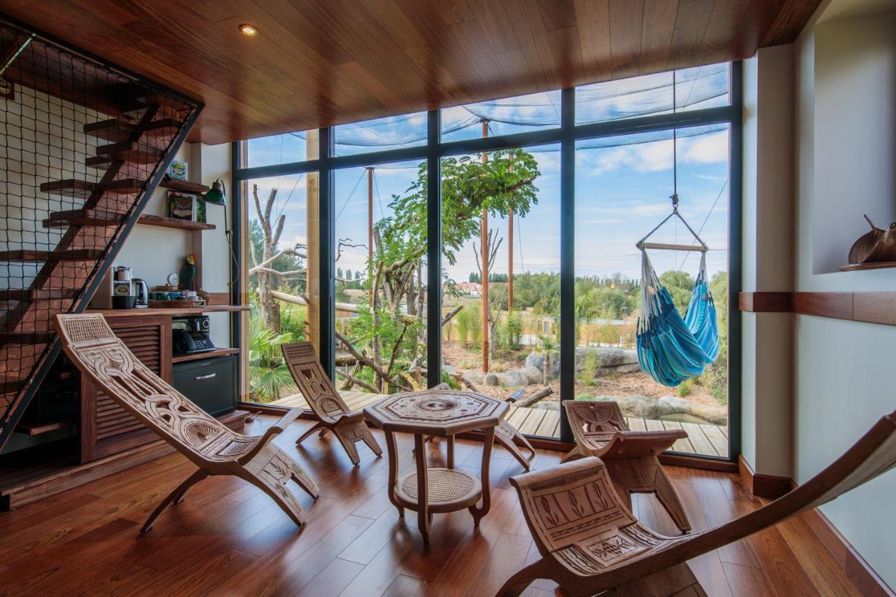 Lodge Parrot World - Les Crecy-la-Chapelle
